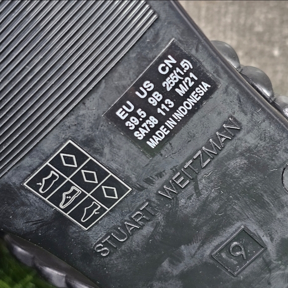 Stuart Weitzman Braida Sawyer Jelly Sandal in Black - Picture 8 of 8